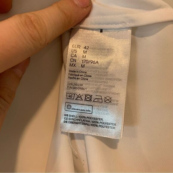 H&M White Sheer Puff-Sleeved Button Up Blouse Size Medium - Picture 8 of 11